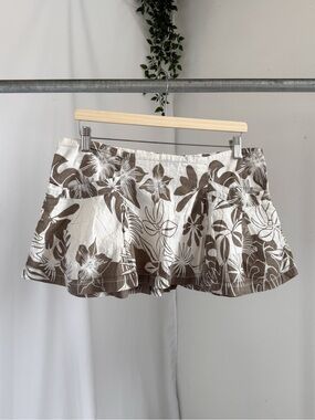 Low rise mini skirt